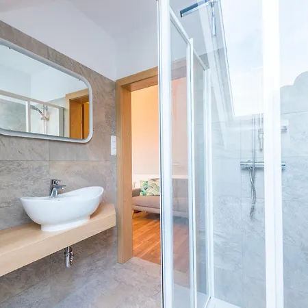 شقة Weingut Dietl