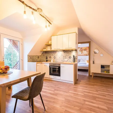 아파트 Weingut Dietl *