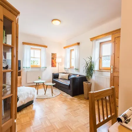 Weingut Dietl شقة