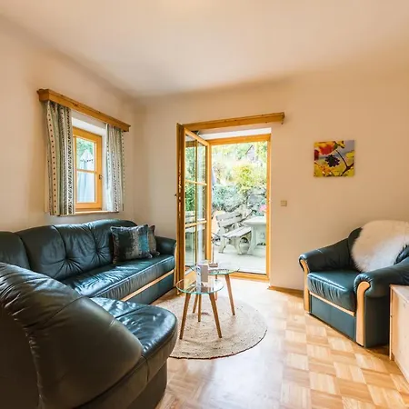 Weingut Dietl شقة