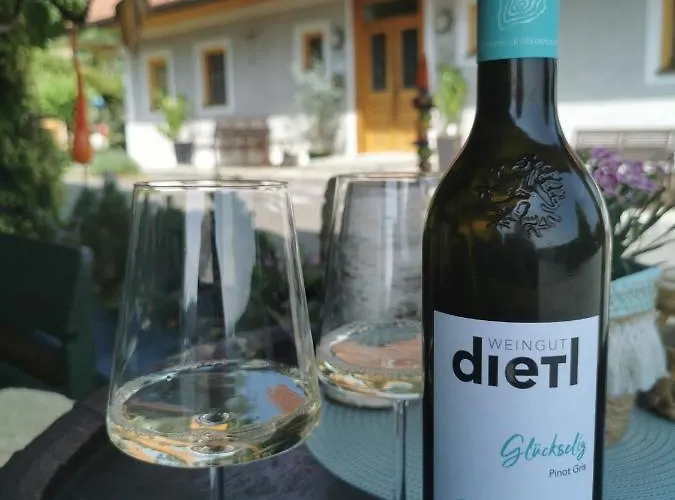 شقة Weingut Dietl *